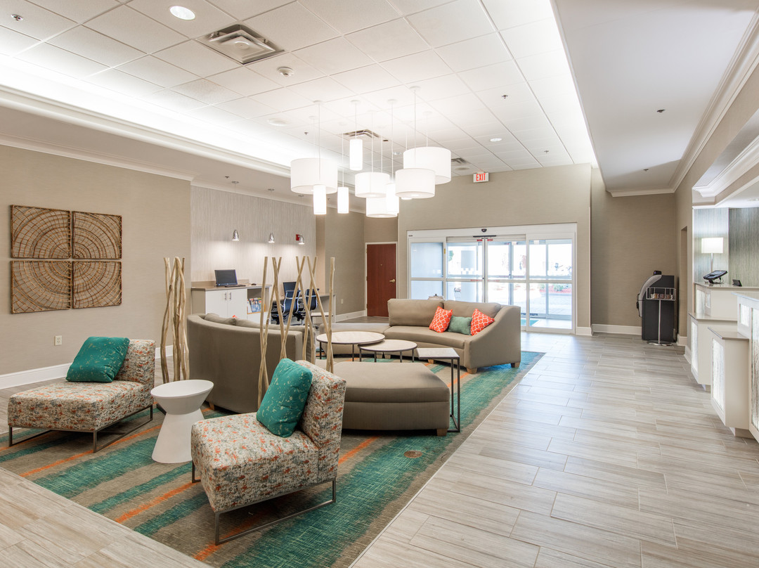 Holiday Inn & Suites Lake City by IHG主图