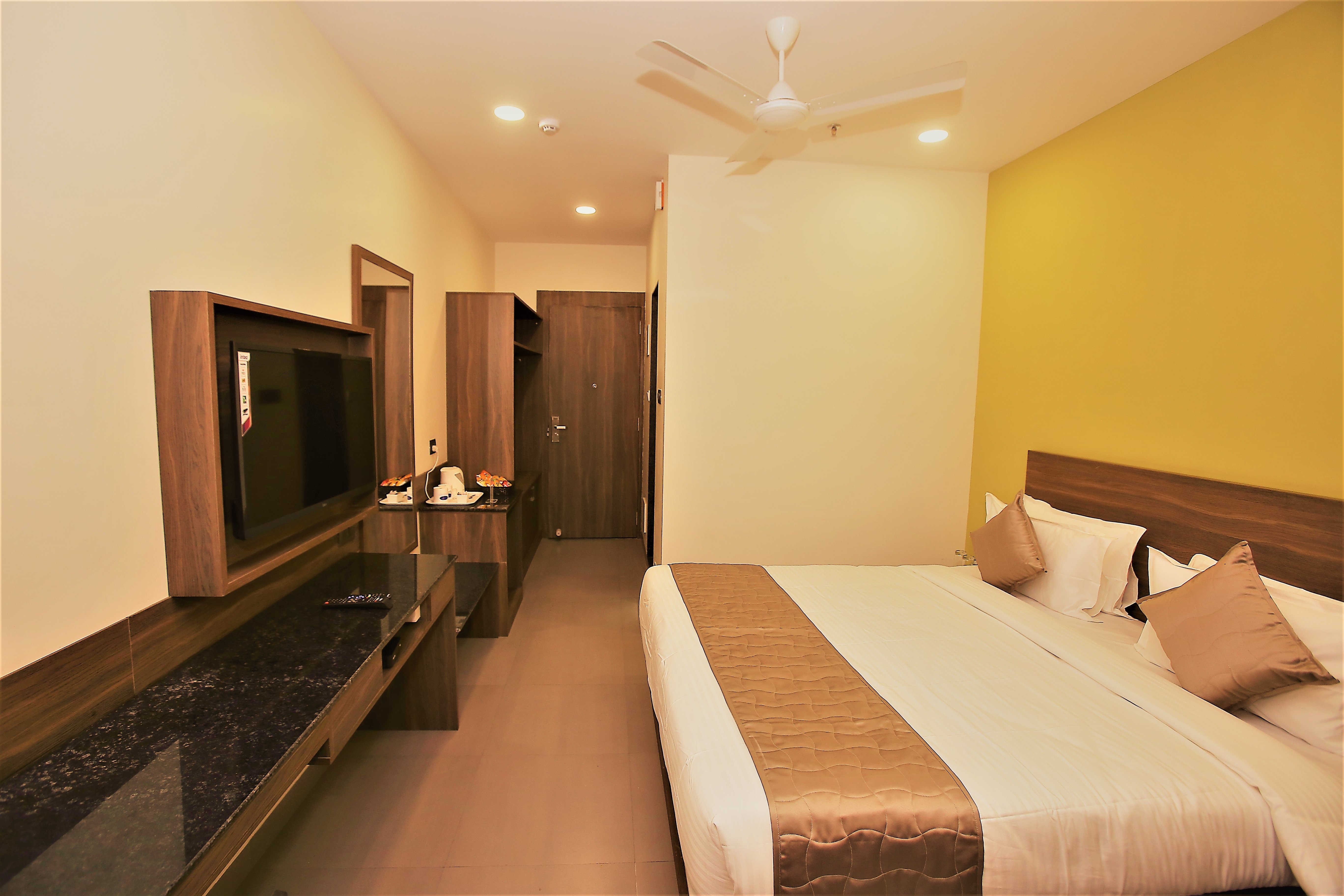 GenX Surat By 1589 Hotels-官方