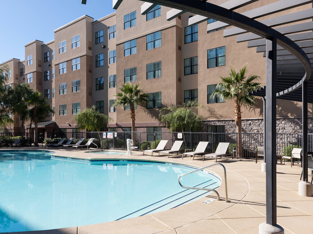 凤凰城北/欢乐谷万怡酒店主图