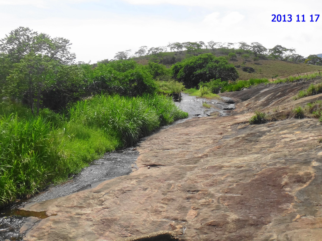 Pedra D`agua Waterfall景点图片