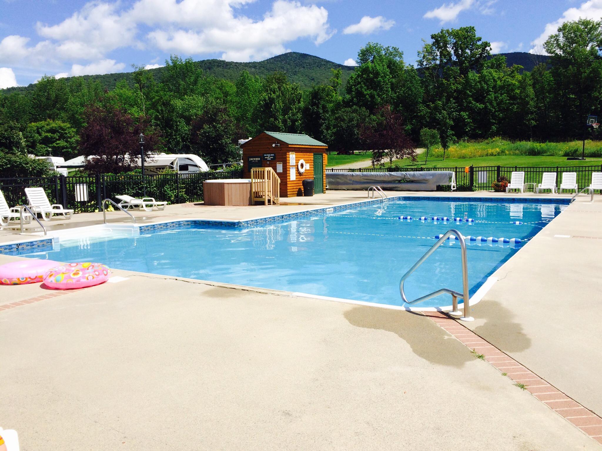 The Lantern Resort Motel and Campground-浴室