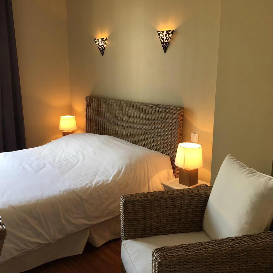 Hotel du Pot d'Etain-官方