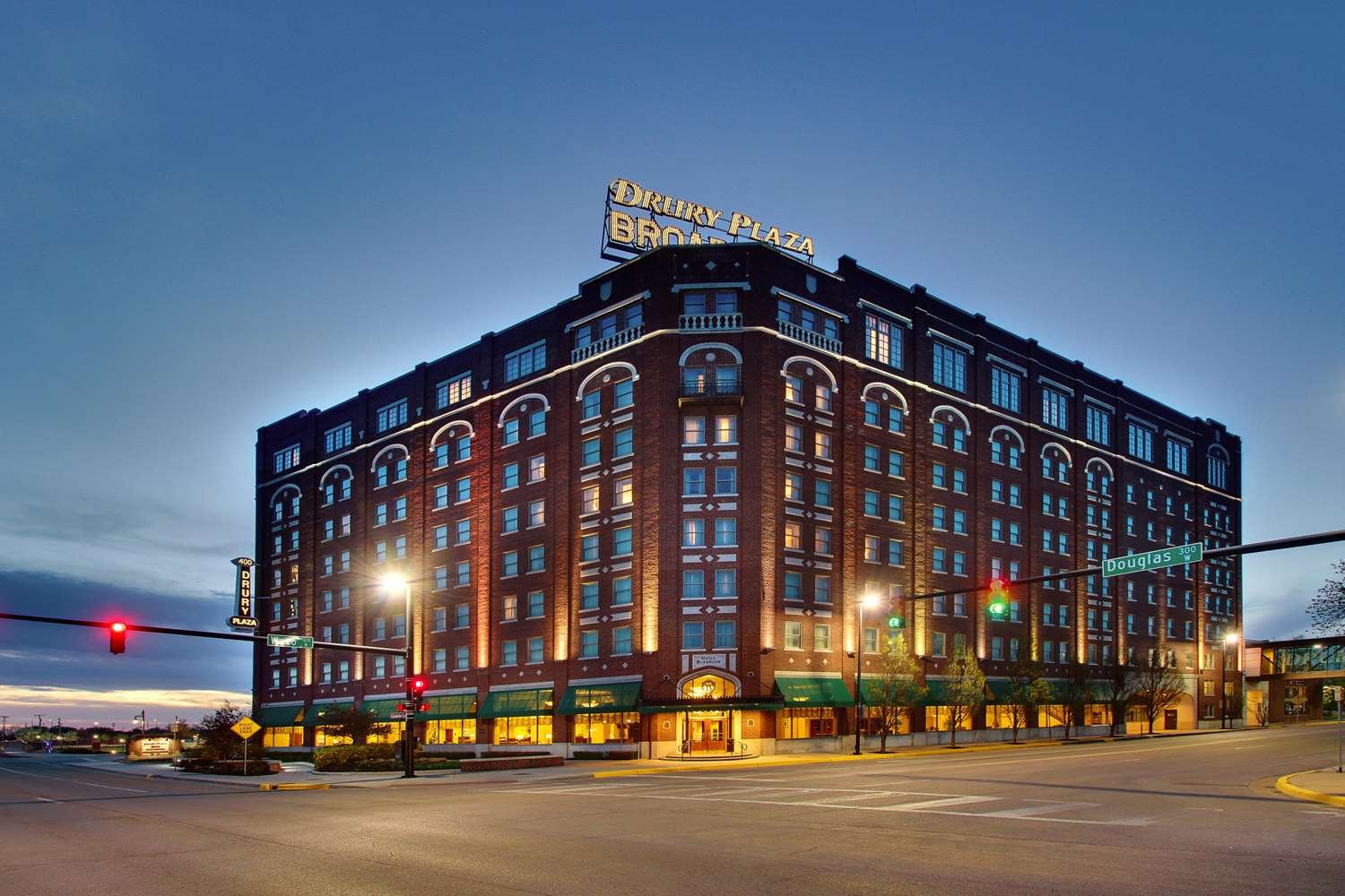 Drury Plaza Hotel Broadview Wichita-官方