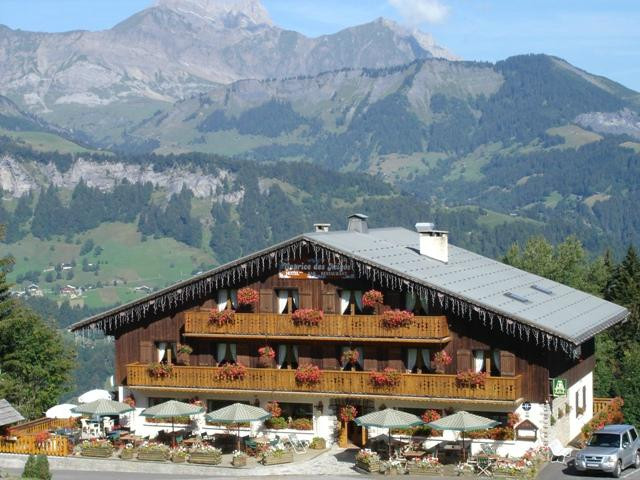 Notre Dame de Bellecombe酒店住宿-Le Caprice des Neiges