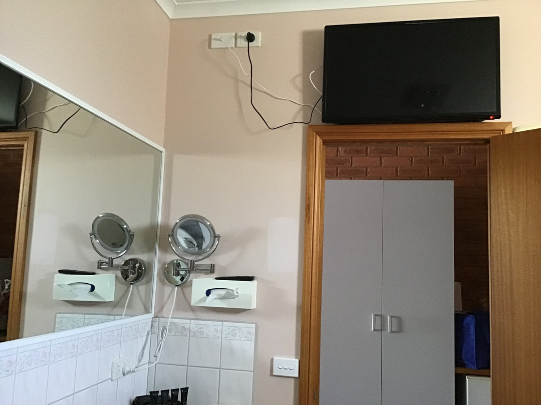 Golden River Motor Inn