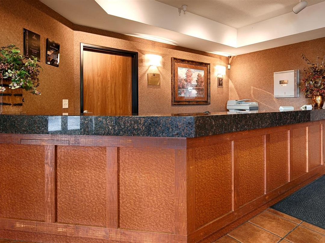 Best Western Holiday Hills主图