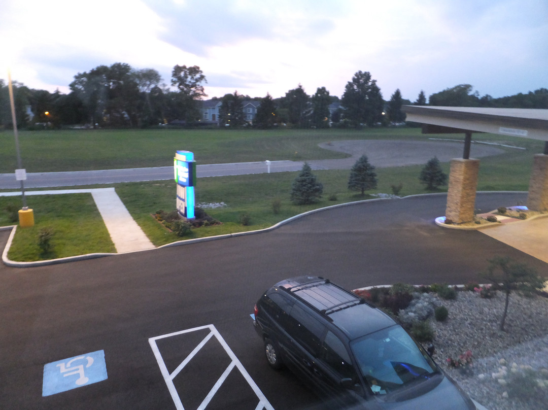 Holiday Inn Express & Suites Elkhart North By IHG主图