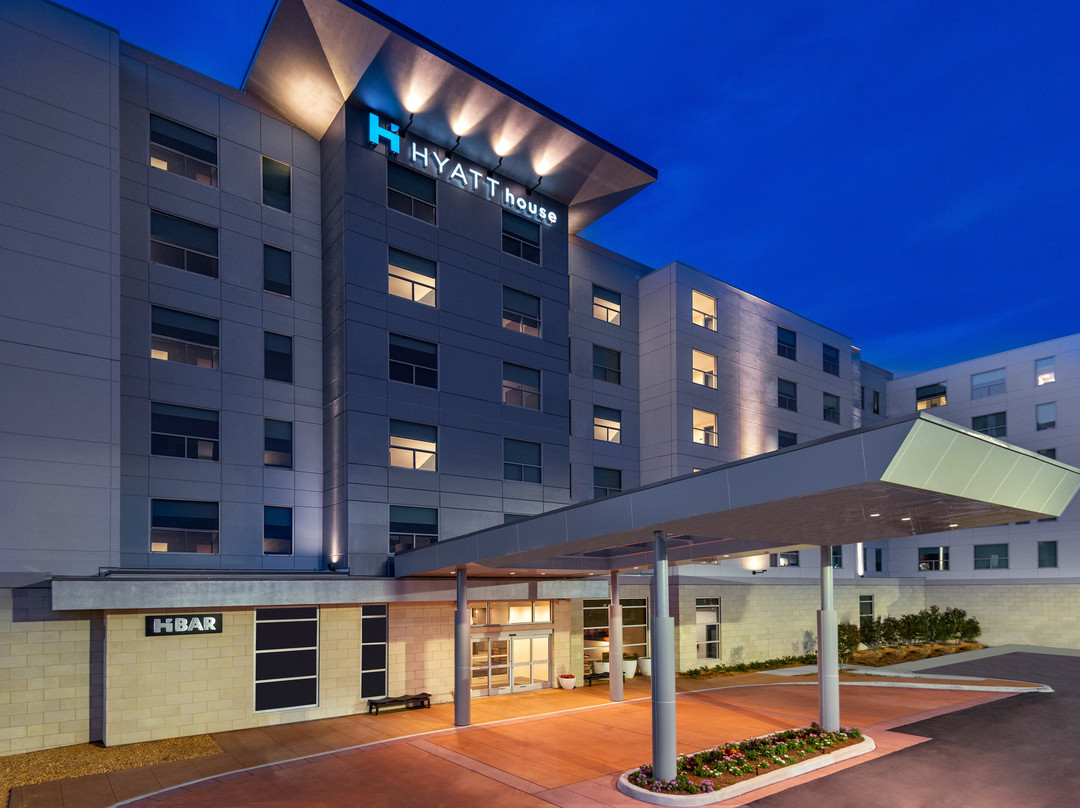 Hyatt House Tampa Airport / Westshore