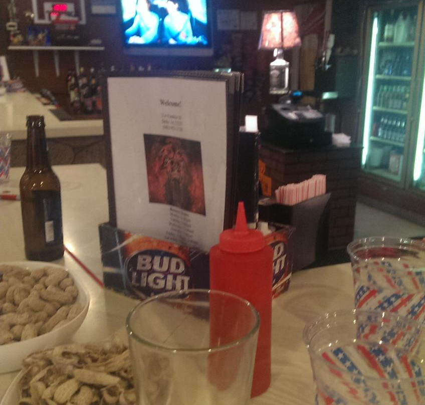 Monticello旅游景点-The Grizzlly Den