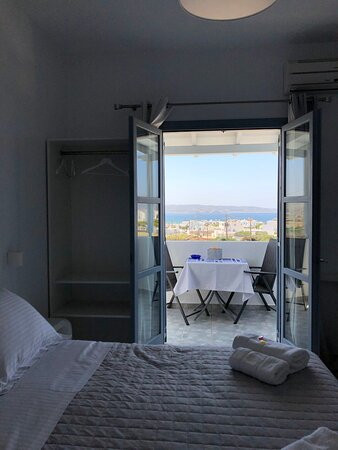 Antonis Apartment & Rooms主图