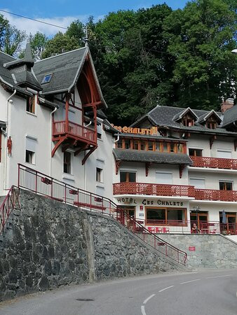 小屋酒店主图