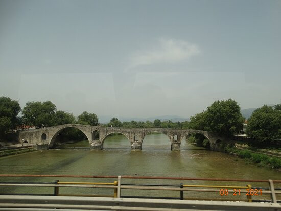 Arta's Bridge-Arta必去景点