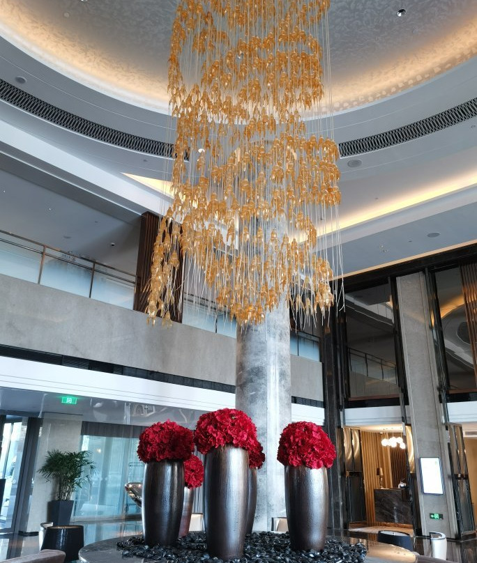 上海卓越铂尔曼大酒店主图