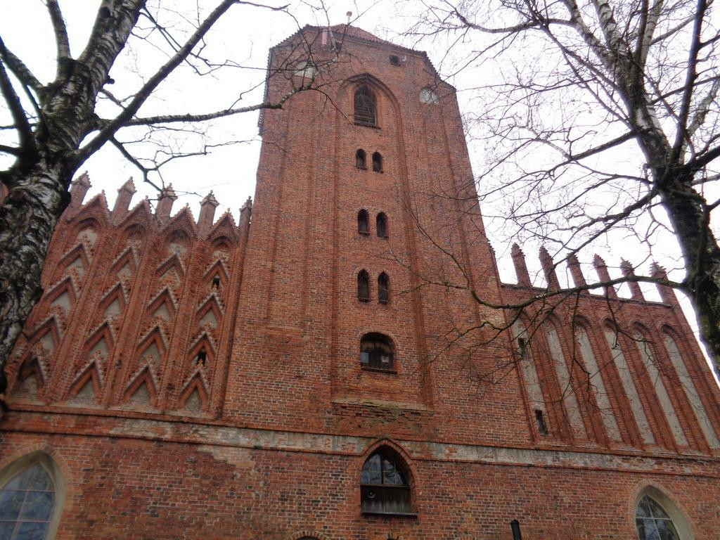 Saints Peter and Paul Church, Pieniezno景点图片