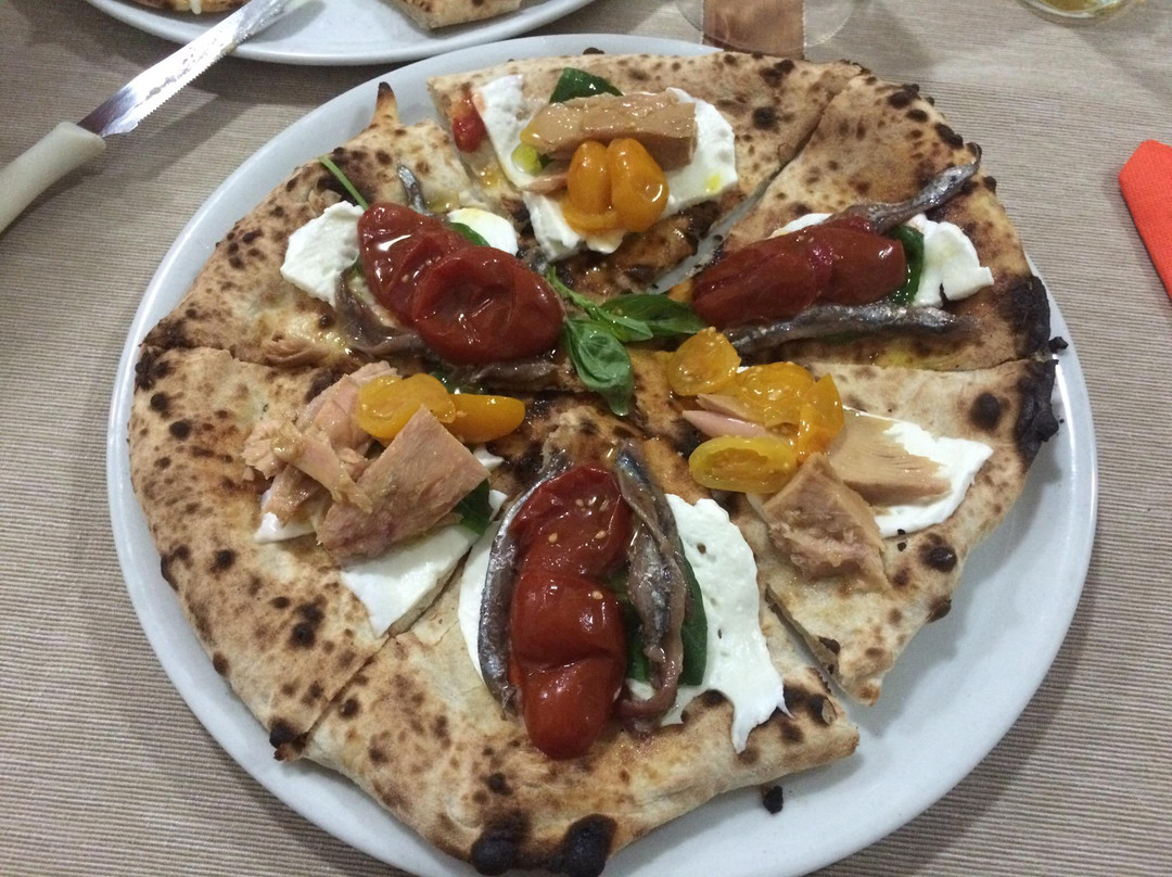 Roccabascerana餐馆和美食-E' Na' Passione