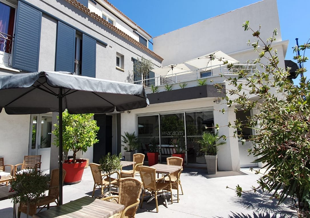 Hotel Les Acacias主图