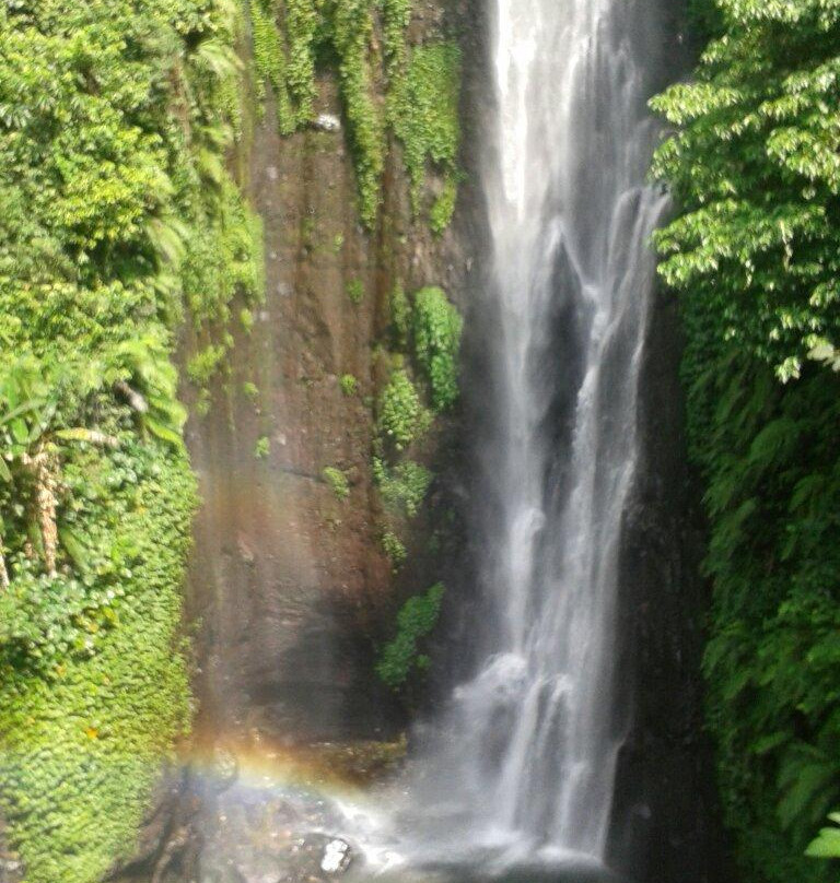 Putuk Truno Waterfall景点图片