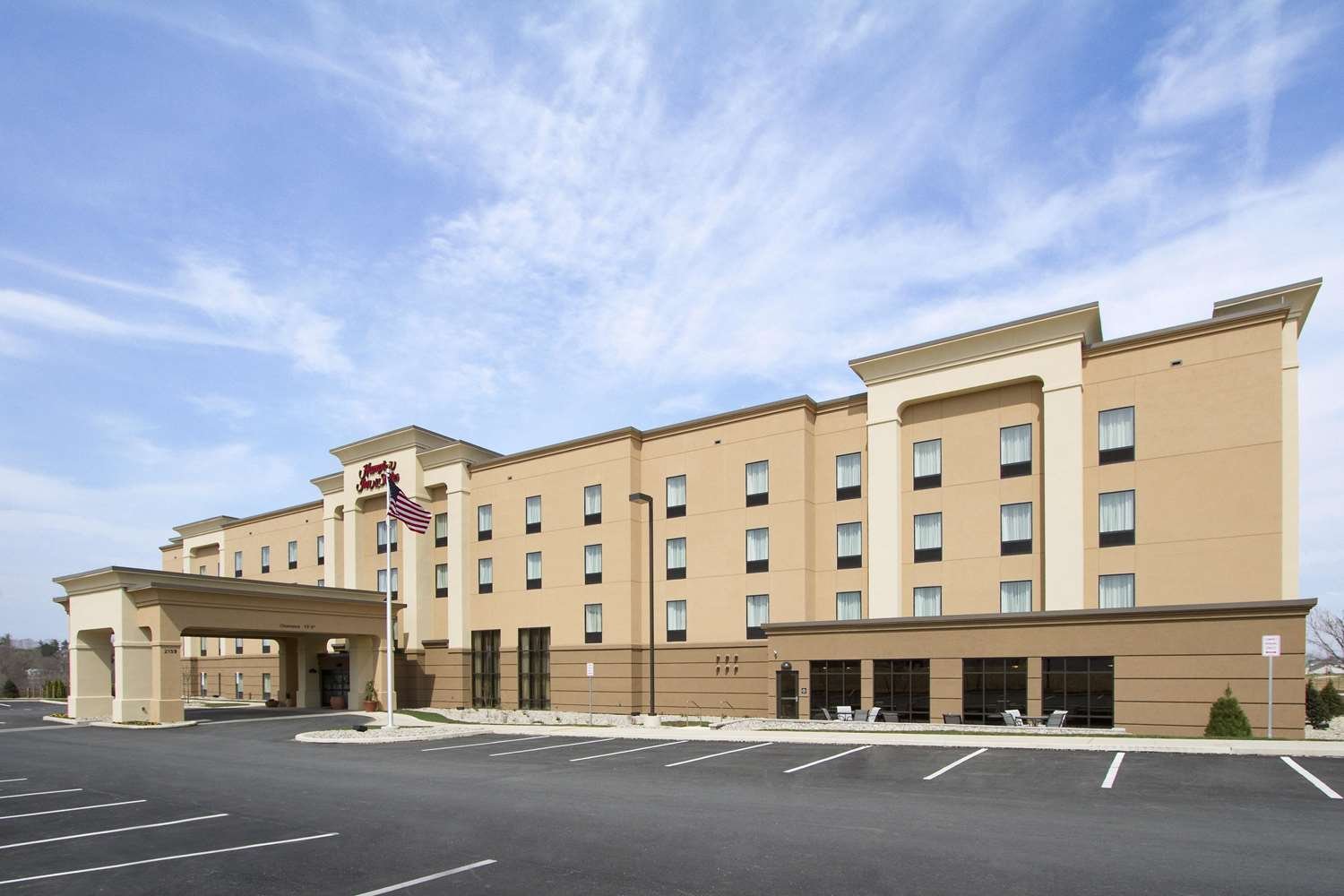 Hampton Inn & Suites York-官方