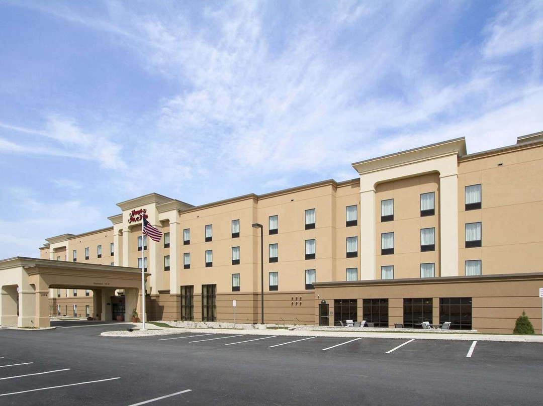 Hampton Inn & Suites York主图