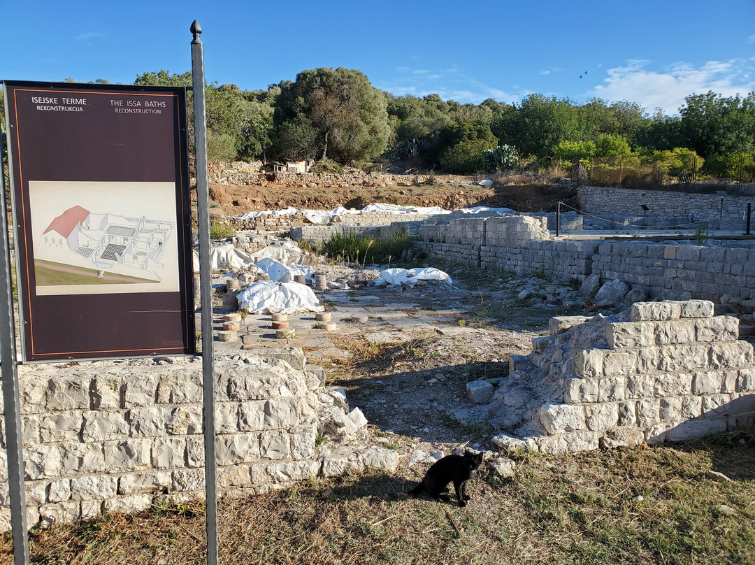 The Necropolis Of Issa景点图片