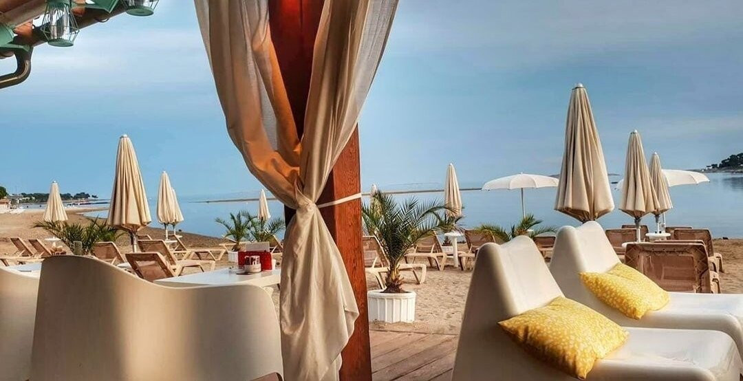 Sunshine Beach Bar