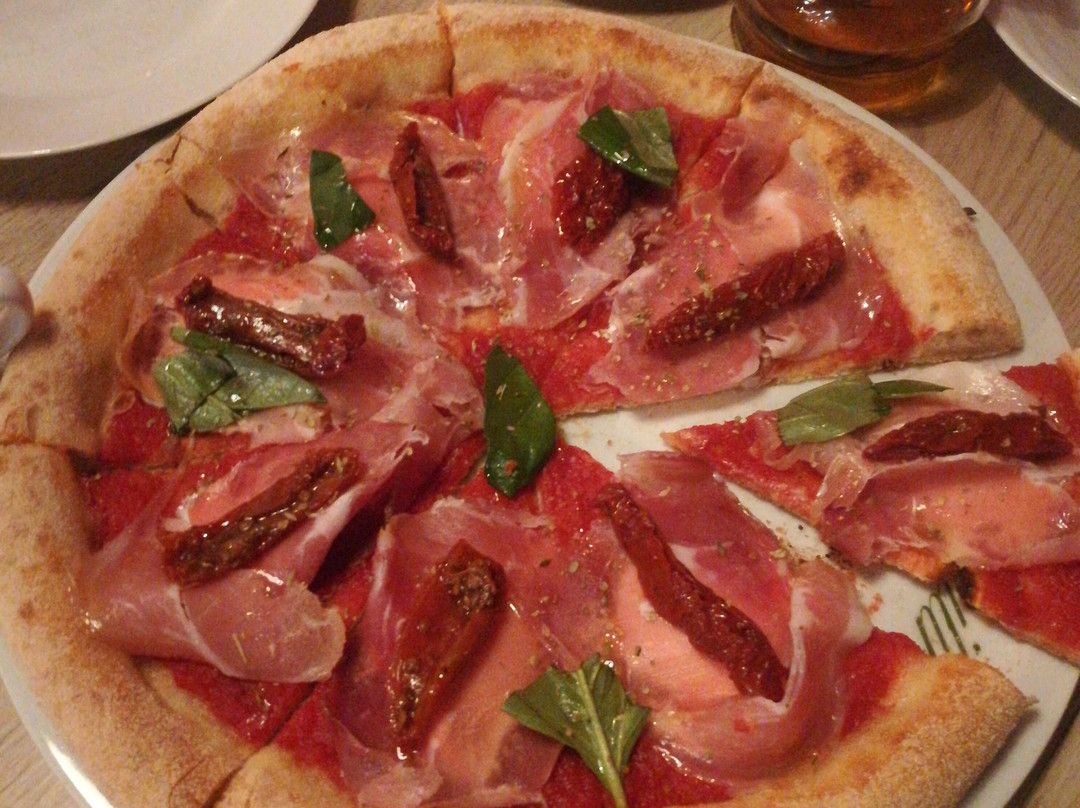 Aromi Cafe Pizzeria