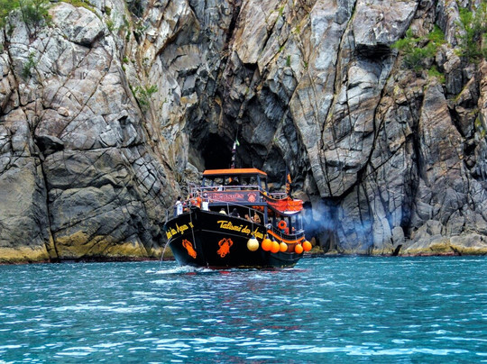 Barco Holandes Voador Black-阿拉伊阿尔港必去景点