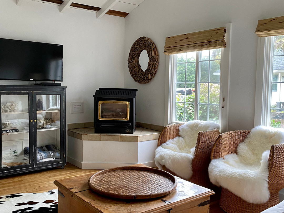 Sandpiper Lodging at the Beach主图