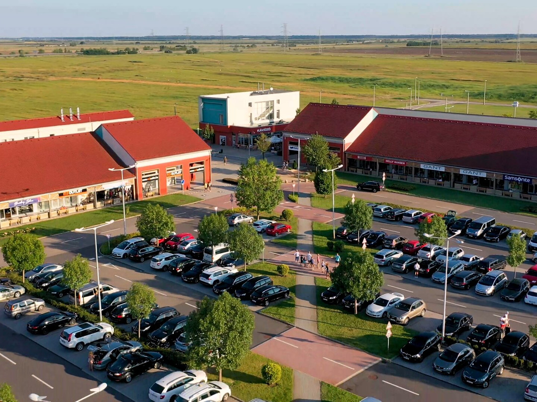 M3 Outlet Polgar景点图片