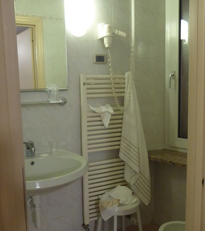 Hotel Button主图