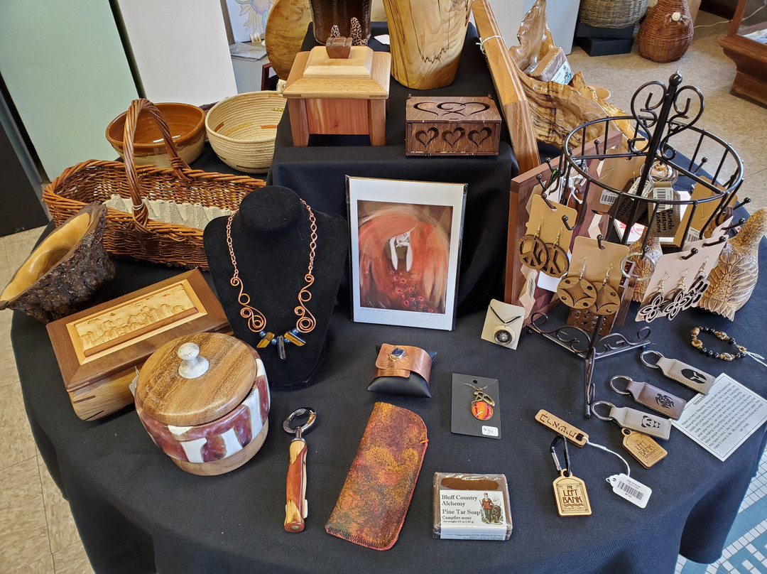 The Left Bank Shop and Gallery景点图片