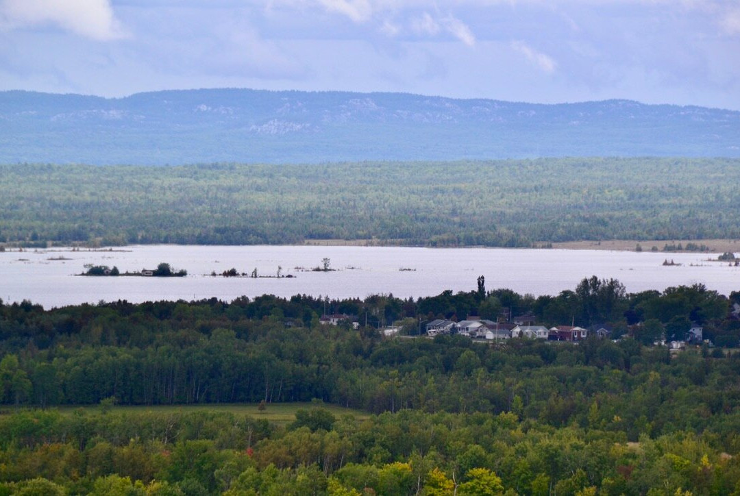 McLean's Mountain Lookout-Little Current必去景点
