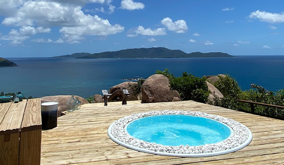 Château De Feuilles主图