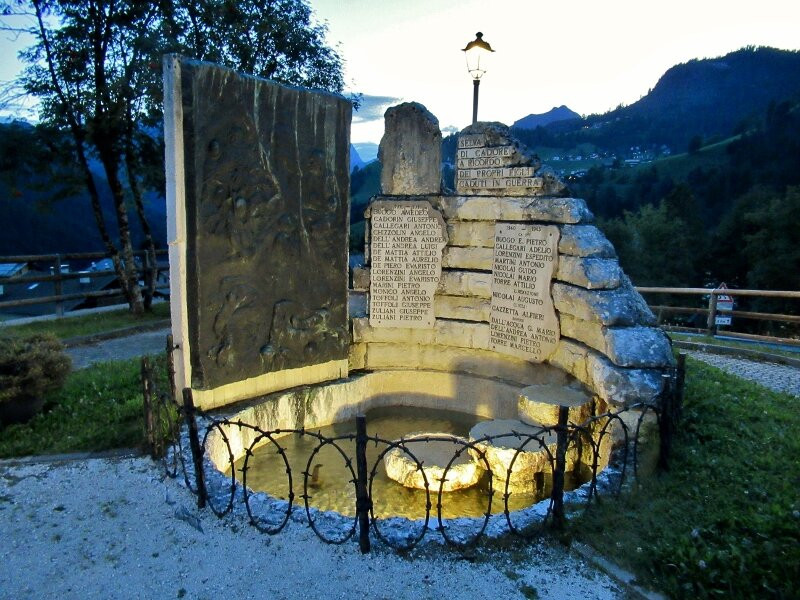 Monumento ai caduti delle guerre景点图片