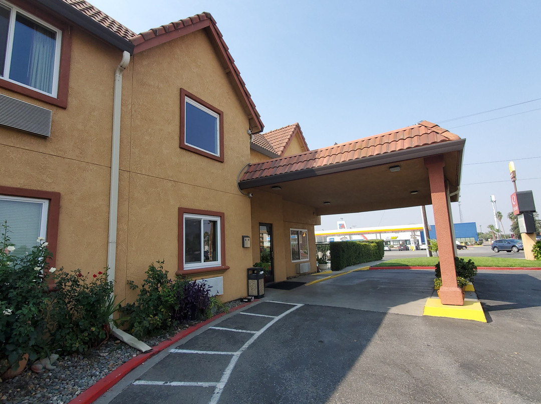 Econo Lodge Inn & Suites主图