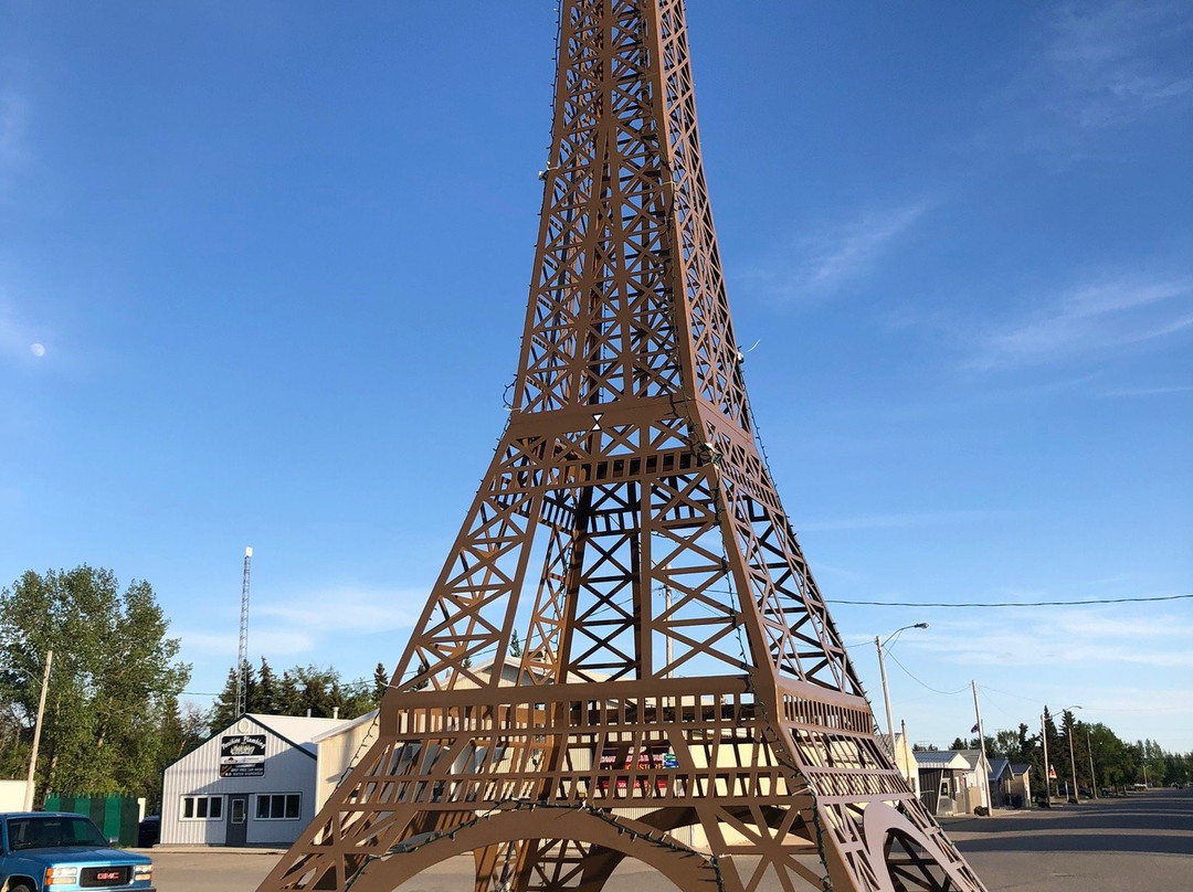 Eiffel Tower Replica-Montmartre必去景点