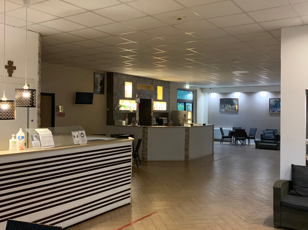 Victor Center Hostel主图