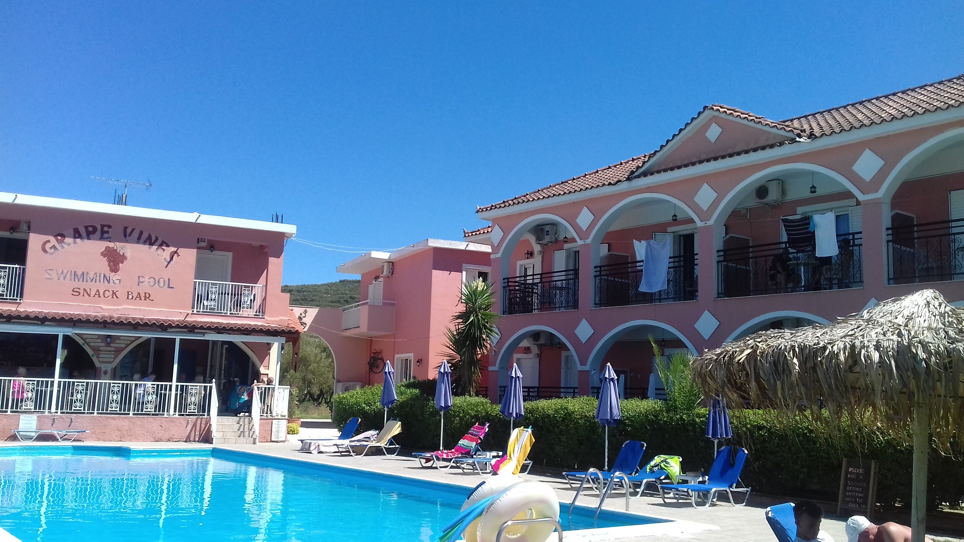 Grapevines Hotel-泳池