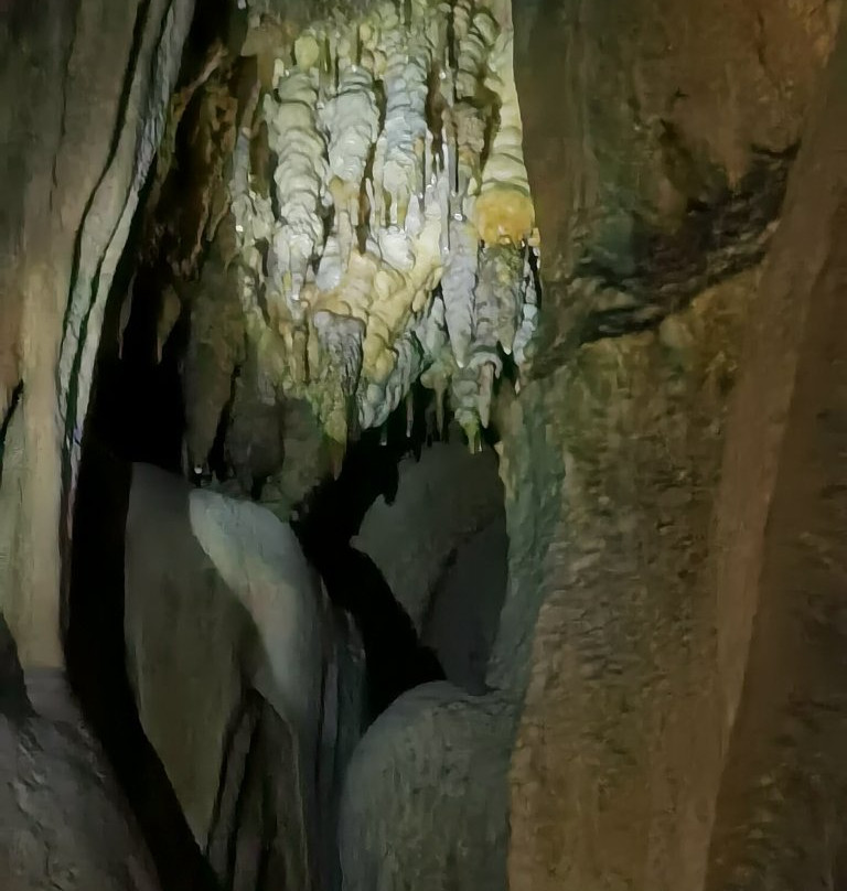 Lub Lae Cave景点图片
