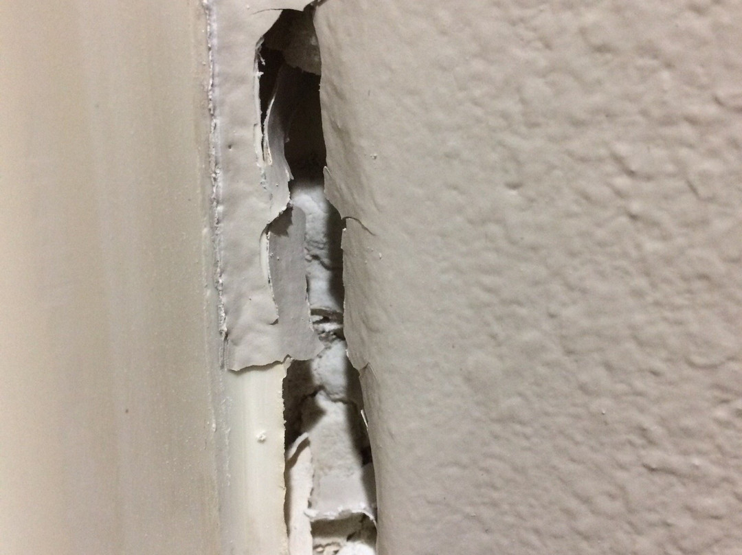 大急流城机场呗盟套房酒店主图