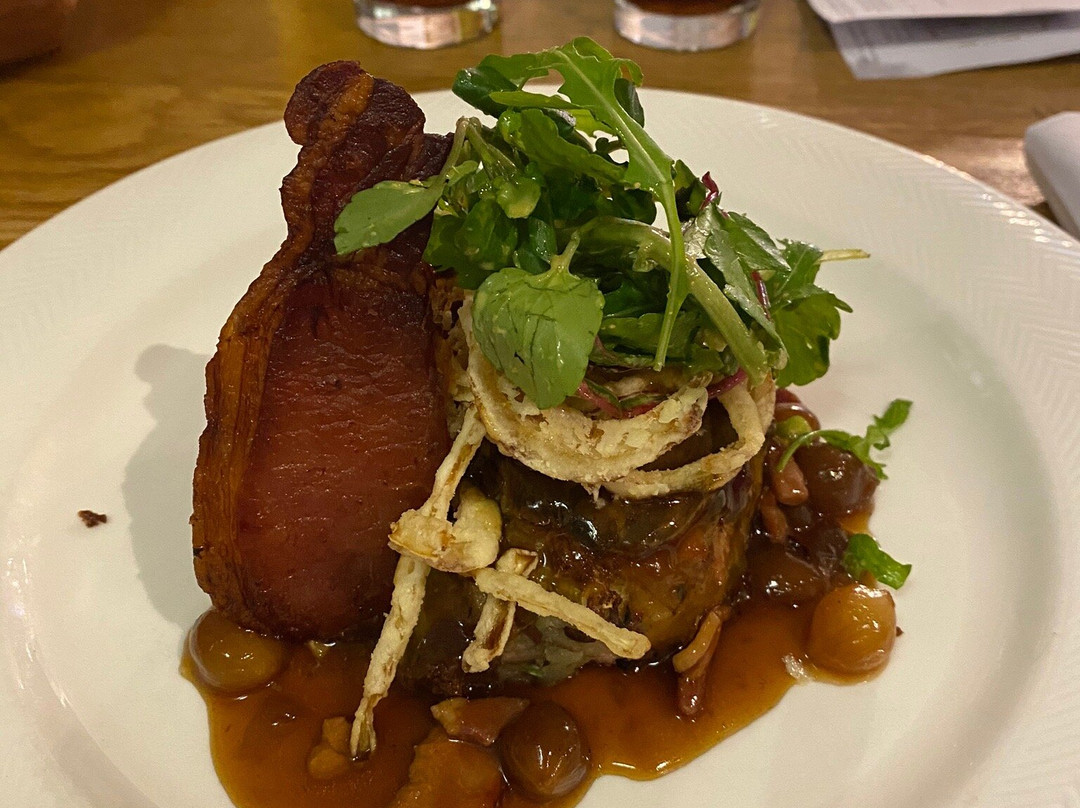 Three Salmons Hotel主图