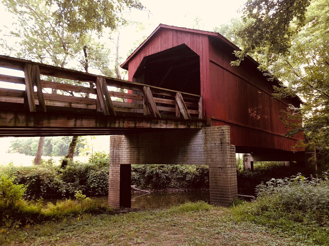 Sugar Creek Covered Bridge-Glenarm必去景点