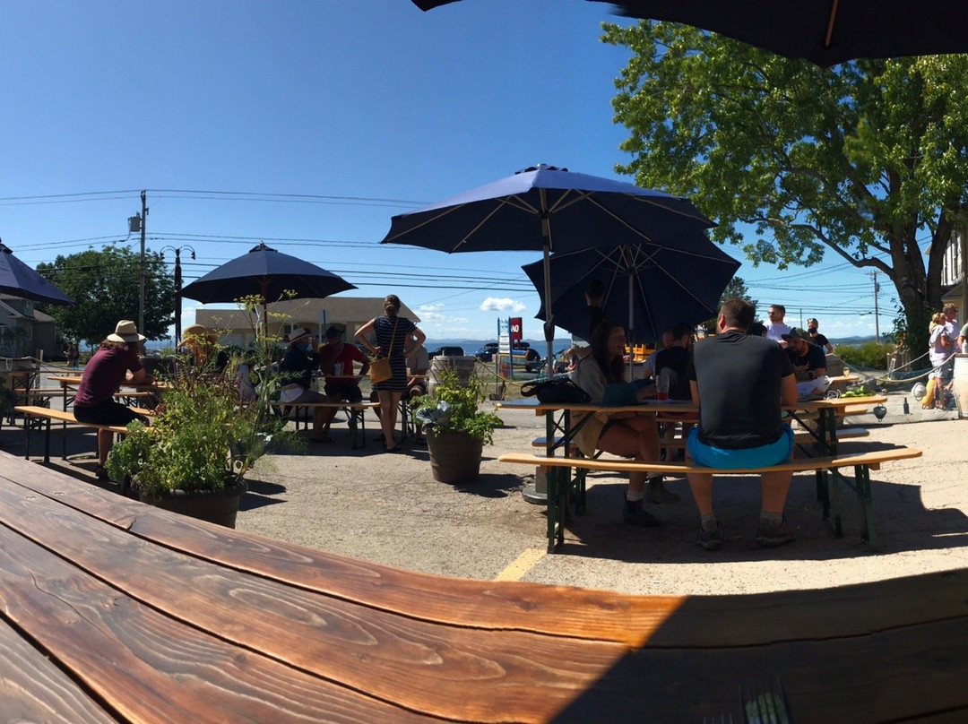 Microbrasserie Le Naufrageur-Carleton-sur-Mer必去景点