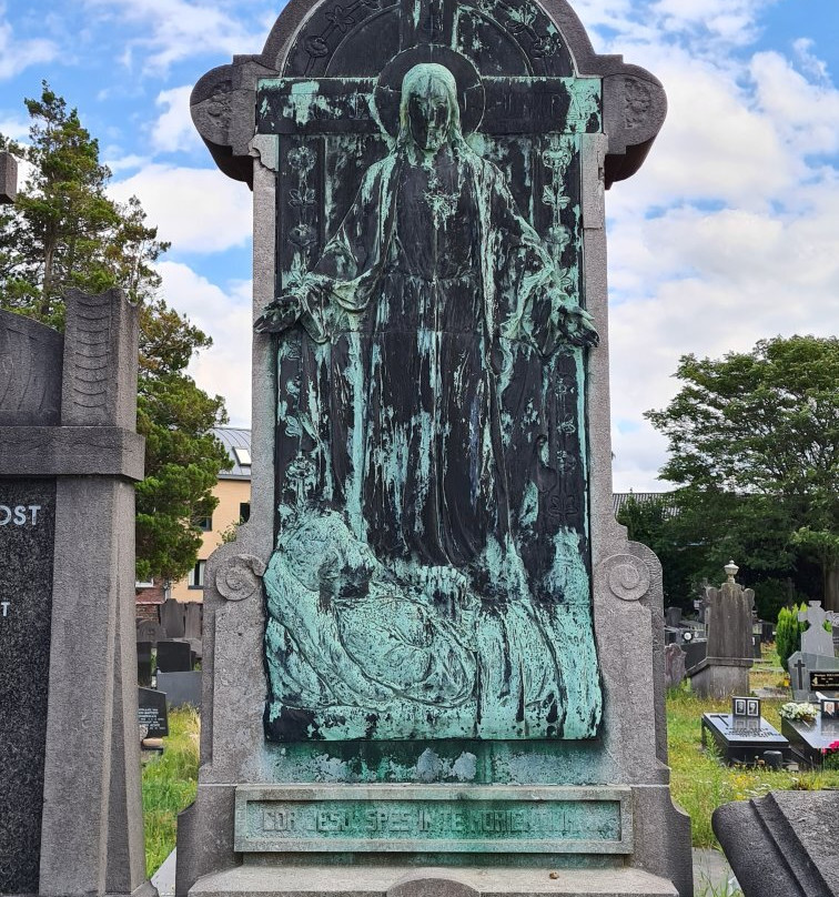 Campo Santo Cemetery-根特必去景点