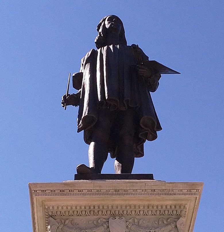 Monumento a Raffaello景点图片