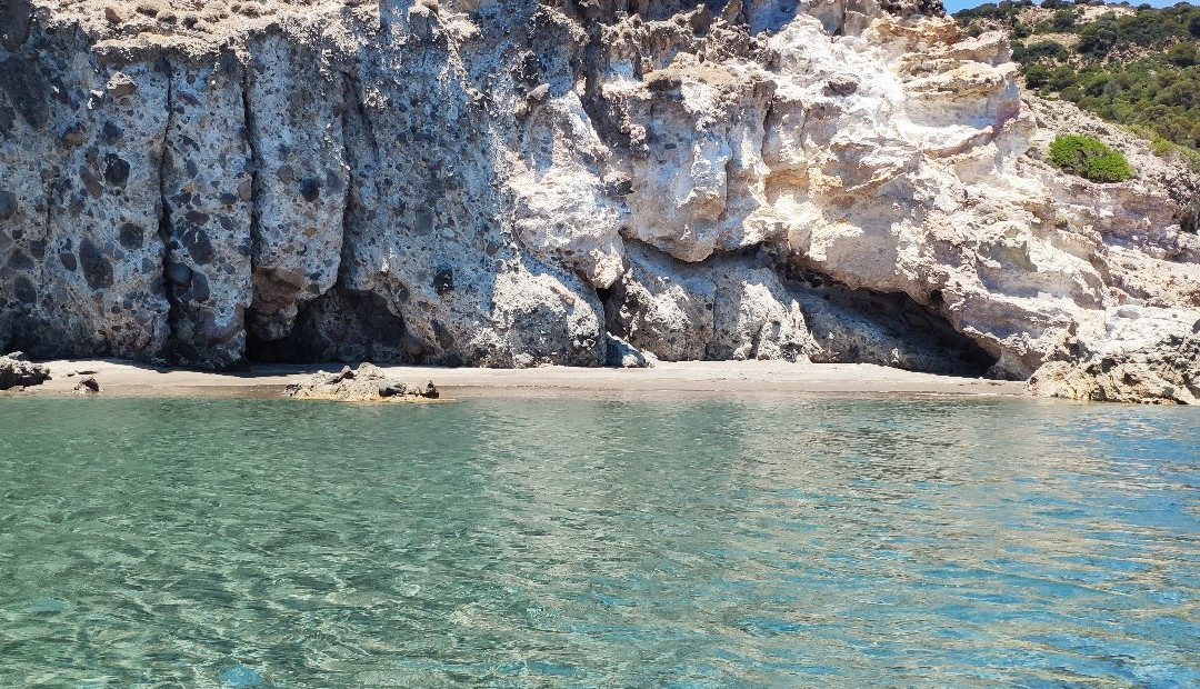 Gerontas Beach景点图片