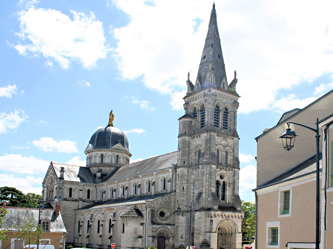 Eglise Notre Dame de Chateauroux景点图片