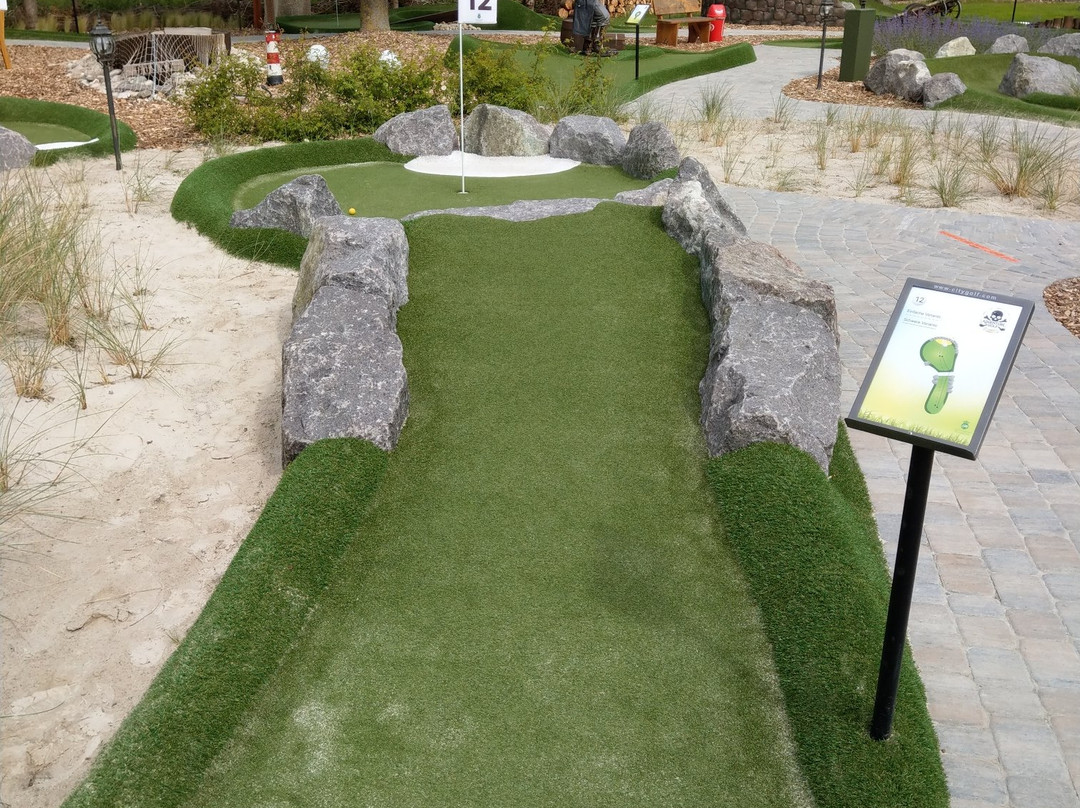 Adventure Golf Burhave景点图片