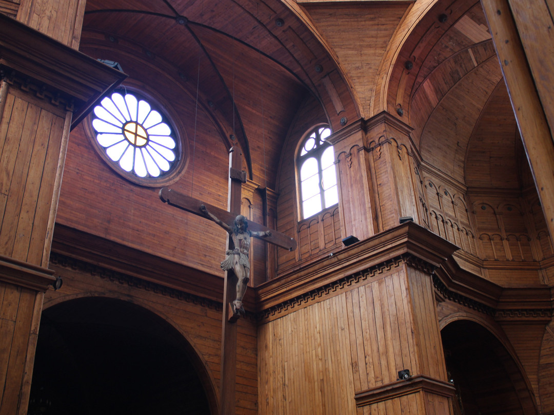 圣法兰西斯哥大教堂-奇洛埃岛必去景点