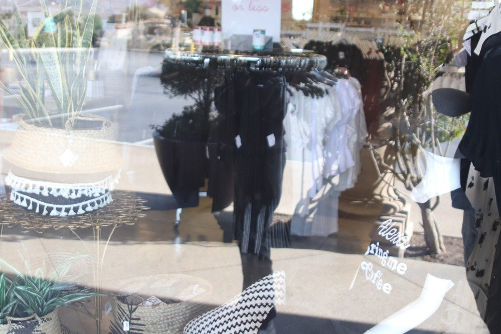 卡巴松奥特莱斯-卡巴宗必去景点